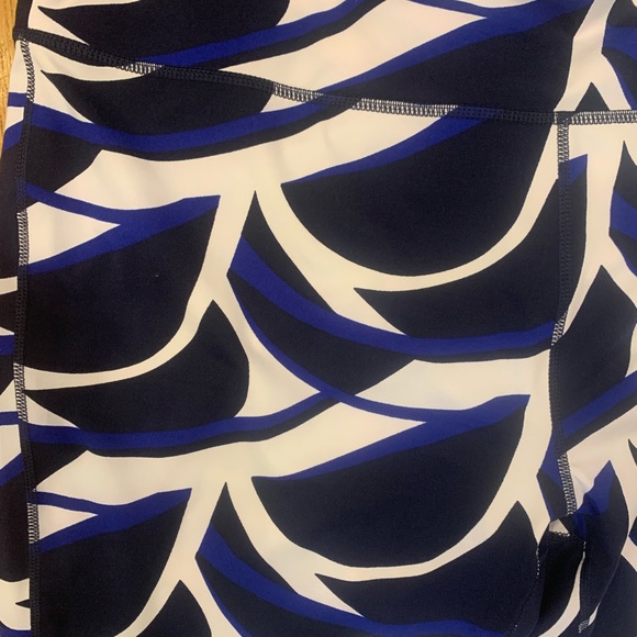 Chico’s Zenergy leggings size 3 EUC - Picture 3 of 7